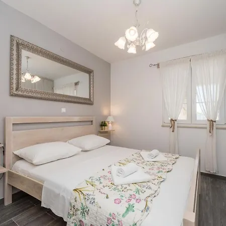 Kirstin Villa Privlaka (Zadar)