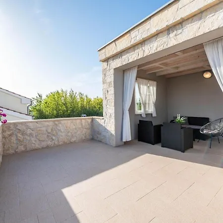 Kirstin * Privlaka (Zadar)